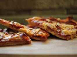 Ravioli z serem pleśniowym i gruszką